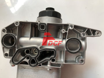 เครื่องยนต์ D6D ฝาปิดน้ำมันคูลเลอร์ Assy สำหรับชิ้นส่วนเครื่องยนต์ดีเซล