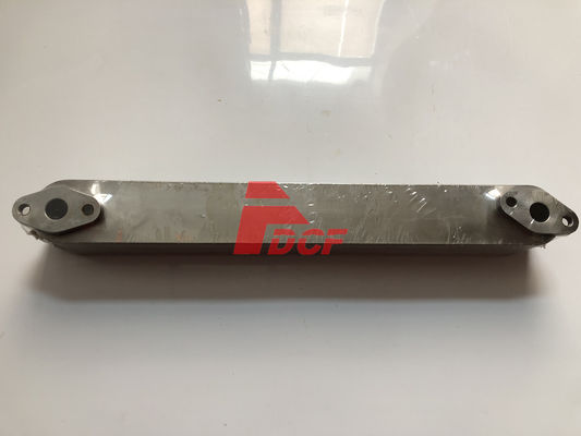 S6D155 10P 600-651-1161 หัวเครื่องเย็นน้ํามันสําหรับเครื่องขุด