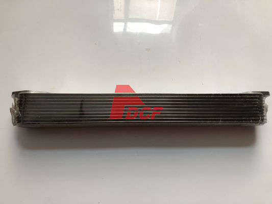 S6D155 10P 600-651-1161 หัวเครื่องเย็นน้ํามันสําหรับเครื่องขุด