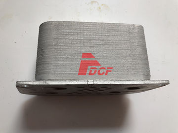 D6D เครื่องยนต์ น้ำมัน คูลเลอร์ Cover Core สำหรับชิ้นส่วนเครื่องจักรรถขุด