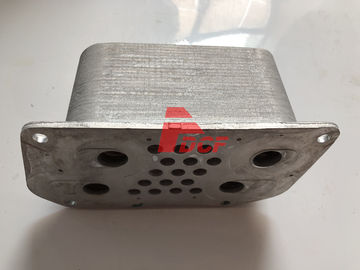 D6D เครื่องยนต์ น้ำมัน คูลเลอร์ Cover Core สำหรับชิ้นส่วนเครื่องจักรรถขุด
